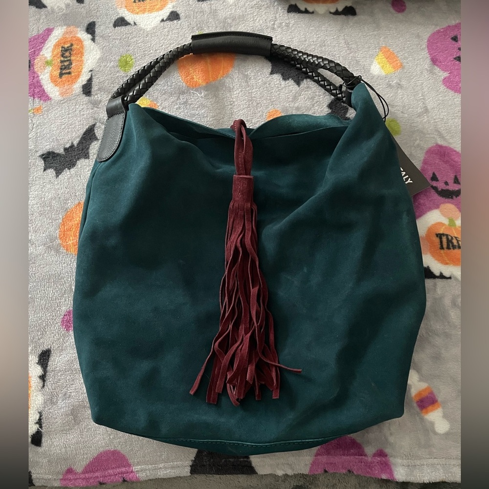 Nwt made in Italy uno alla  suede bucket bag